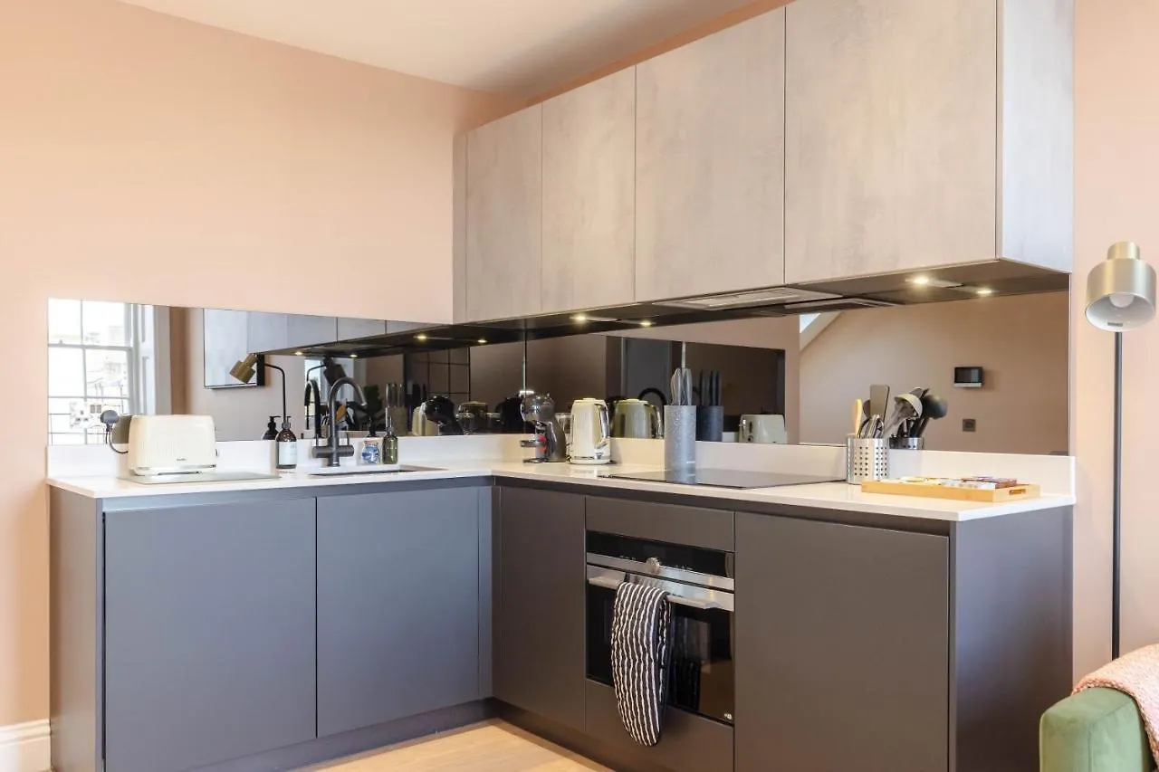 Dragon Suites Luxury Serviced Apartments At Walker Street Edinburgh