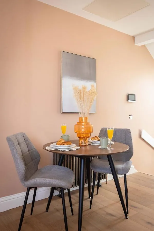 Dragon Suites Luxury Serviced Apartments At Walker Street Edinburgh