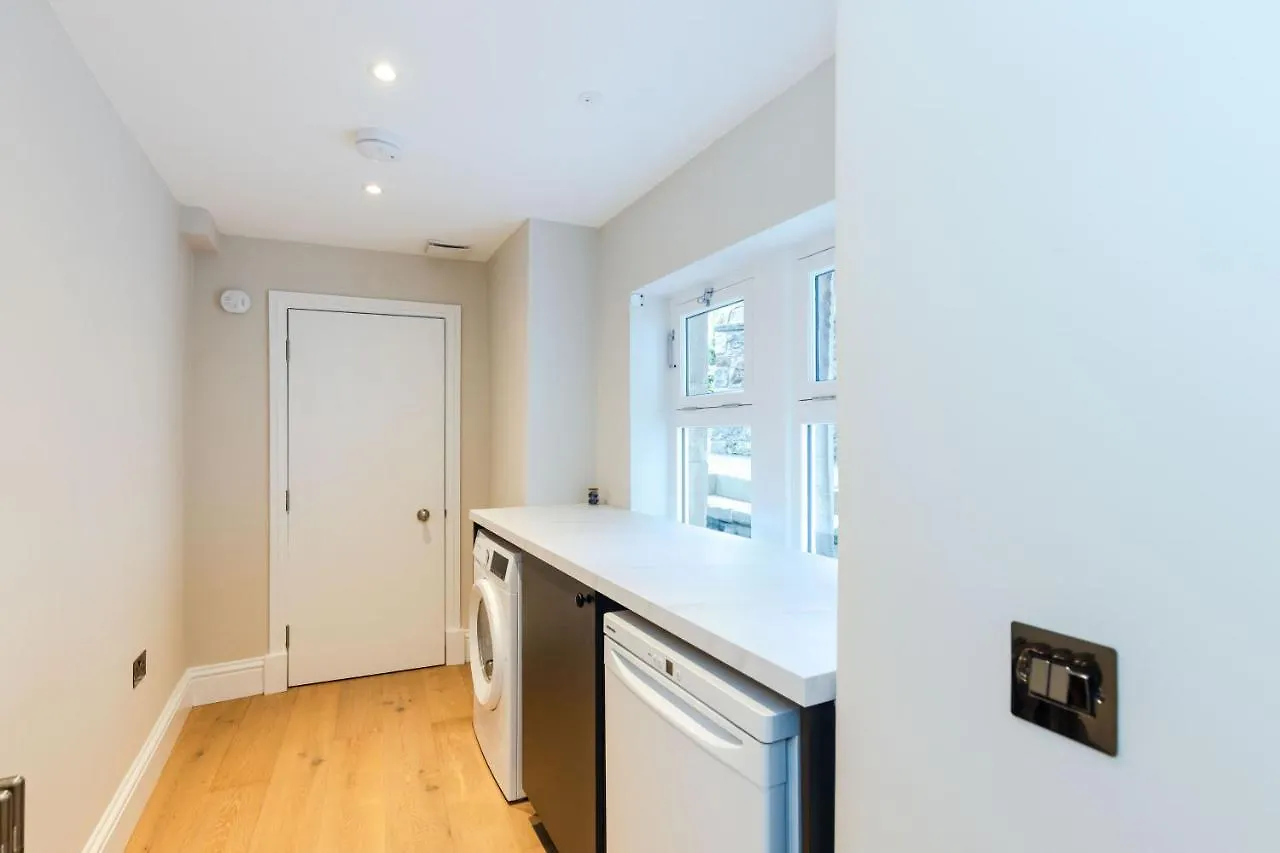 Dragon Suites Luxury Serviced Apartments At Walker Street Edinburgh