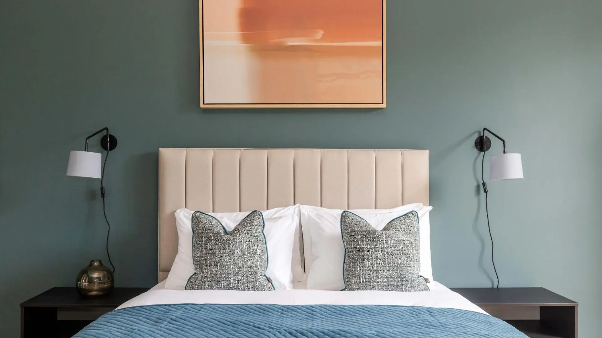 Dragon Suites Luxury Serviced Apartments At Walker Street Edinburgh